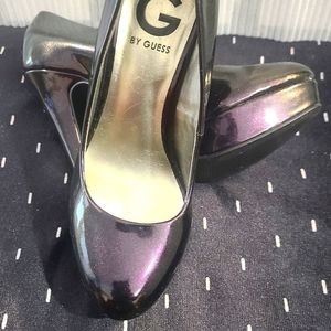 Purple synthetic platform G by Guess size 7 pumps